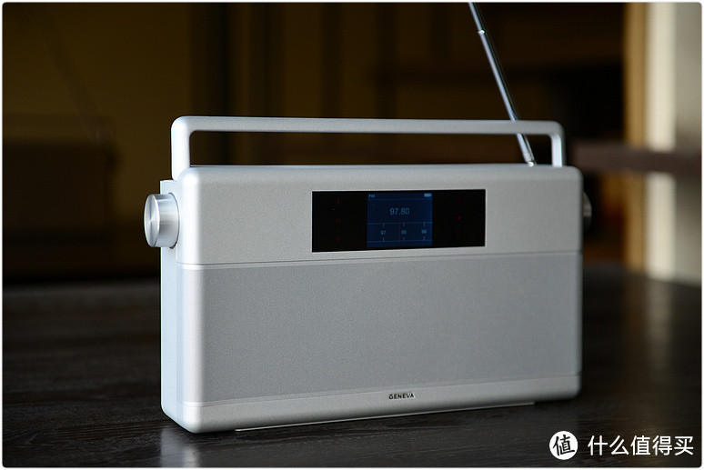 复古风加持:假装是收音机的 Geneva Sound 日内瓦之声 WorldRadio