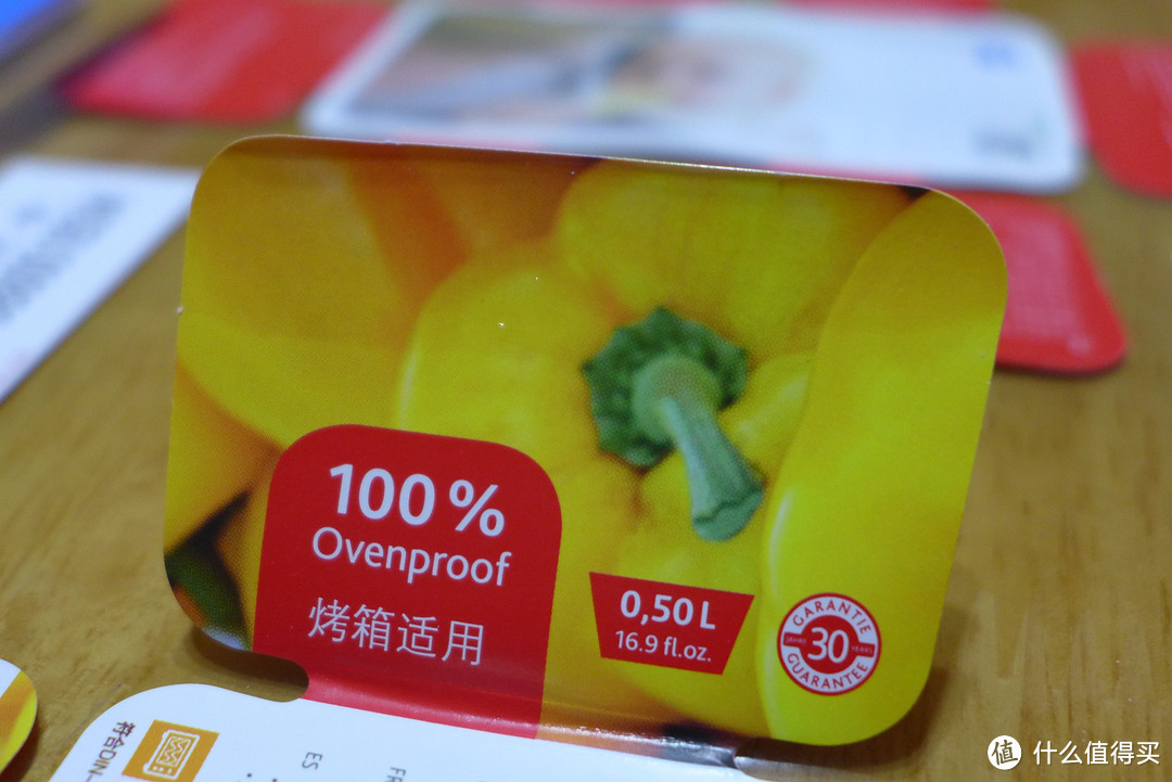 蔬菜水果都可以放。只是体积有限，估计可以放3~4个菜椒也就满了