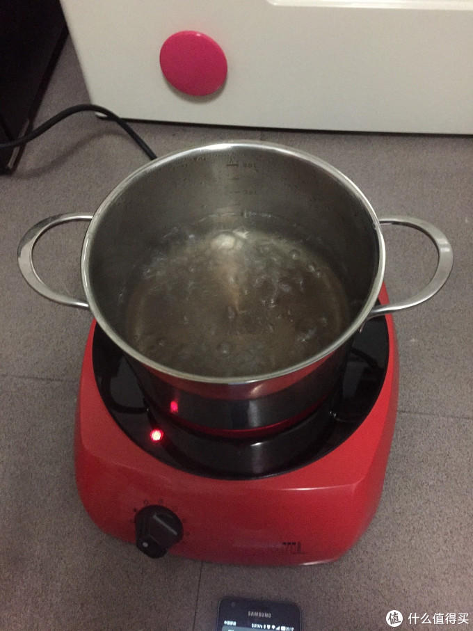 水烧开了,感觉加热比较均匀,火力还不错