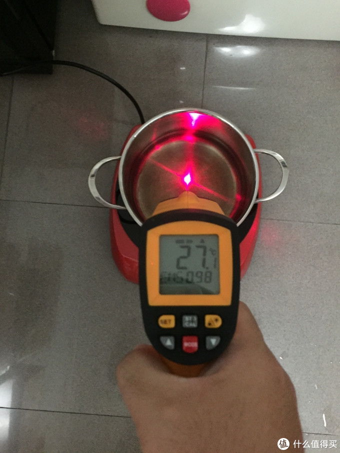 下面对比一下1600W的加热能力,同样1升水,初始温度