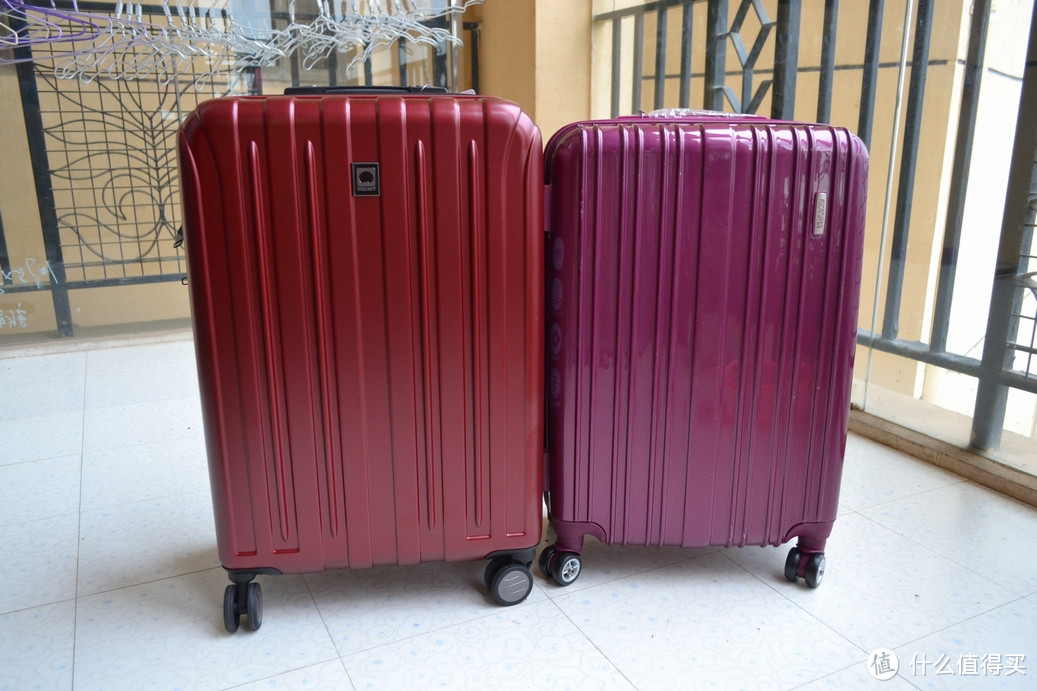 AMERICAN TOURISTER 美旅 vs Delsey 法国大使 24/5寸可扩展拉杆箱比较