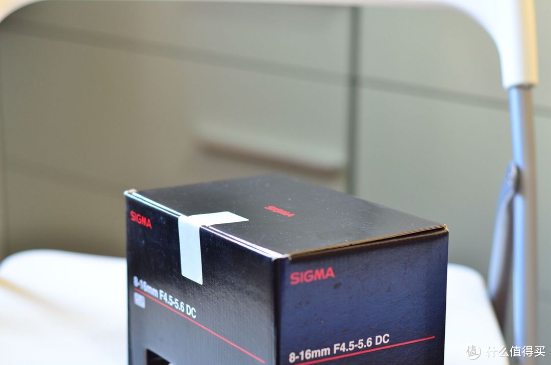 一支大灯泡：SIGMA 适马 8-16mm F4.5-5.6 DC HSM镜头 尼康卡口