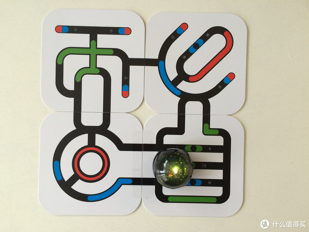 沿着线条行进！Ozobot 智能游戏机器人