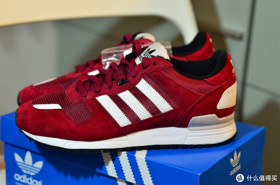 来自优购的adidas阿迪达斯三叶草ZX700休闲鞋 附尺码建议