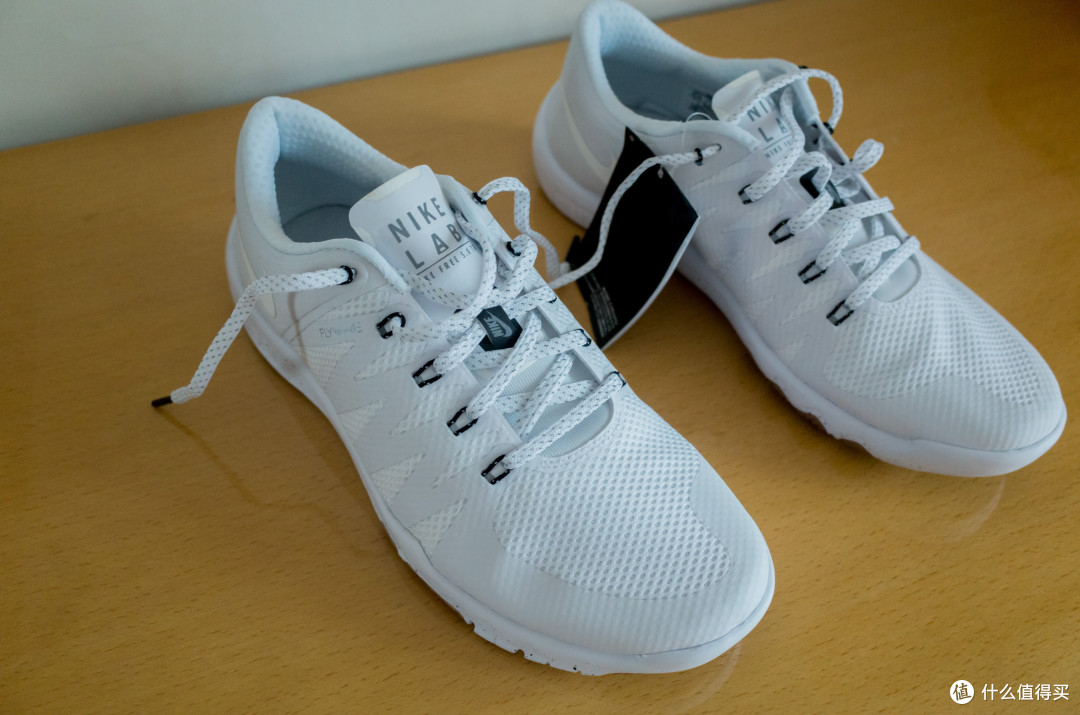 耐克呈现——Nike Free TR 5.0 V6 Premium 开箱