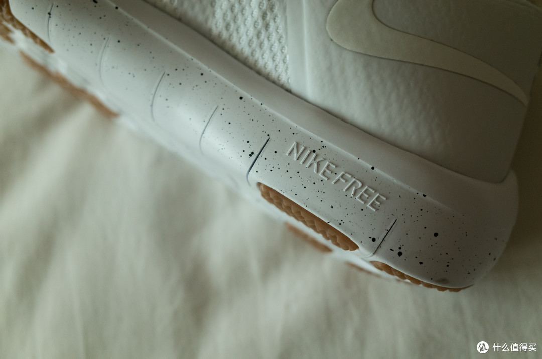 耐克呈现——Nike Free TR 5.0 V6 Premium 开箱