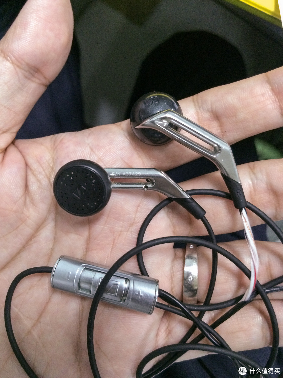 SENNHEISER 森海塞尔 MX985 和 Momentum in-Ear 耳机使用对比及森海塞尔维修体验