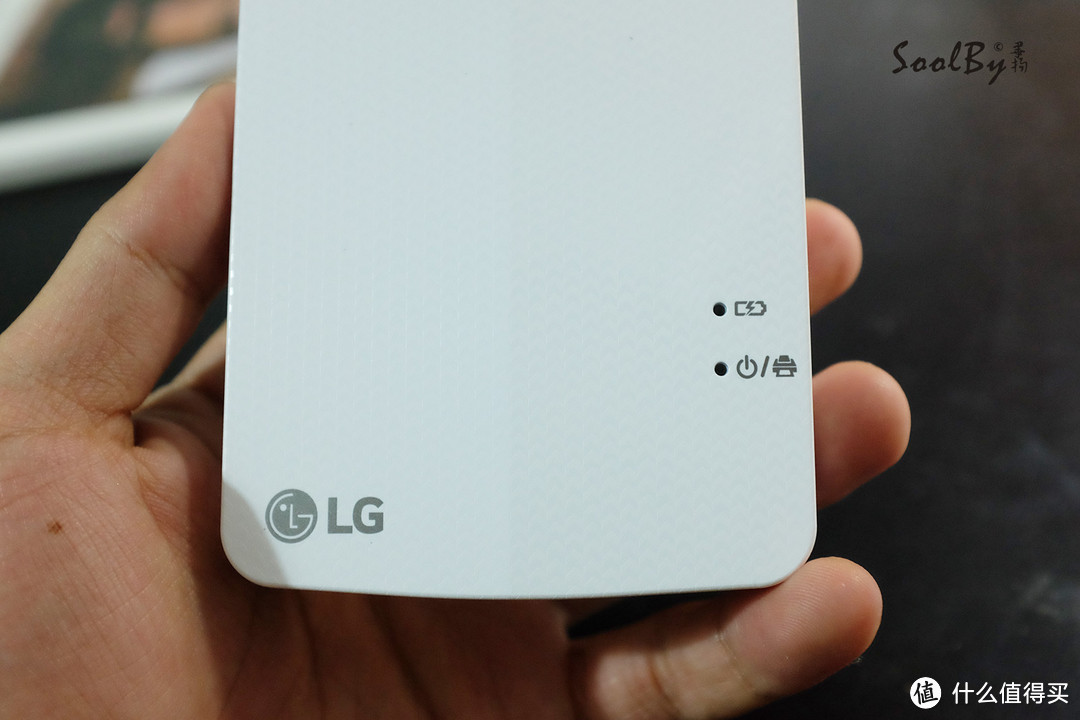 送妹子必备良品：LG 趣拍得 PD251W