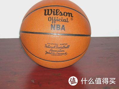 聊聊世界三大篮球品牌： WILSON 威尔胜 /SPALDING 斯伯丁 / MOLTEN 摩腾