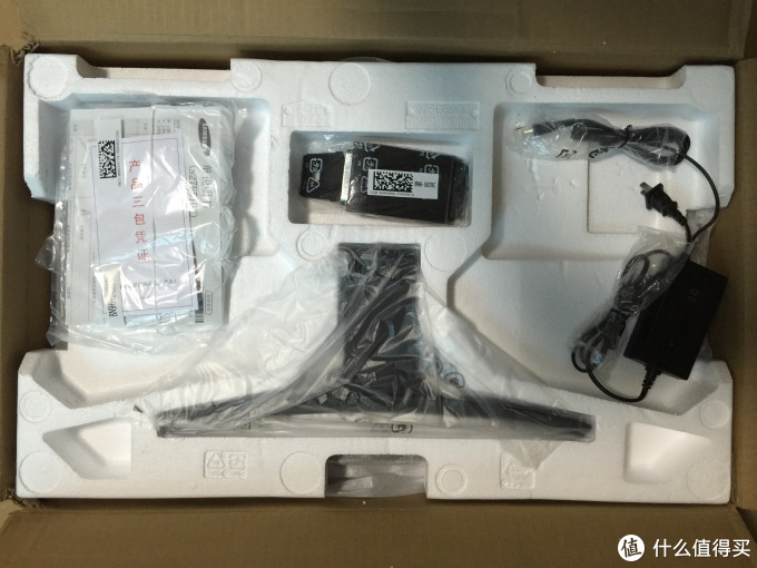 心中的那一抹弯月 — SAMSUNG 三星 S27E510C