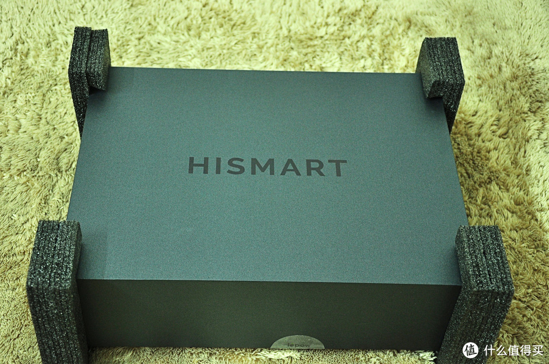 长腿妹纸真人秀!Lepow 乐泡 HiSmart 城市智能背包 开箱简评