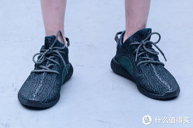 黑“椰子”来了：adidas 阿迪达斯 Yeezy 350 Boost 黑色版将于22日上市