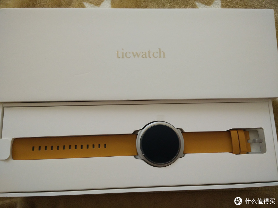 新鲜到货的 Ticwatch 智能手表 开箱