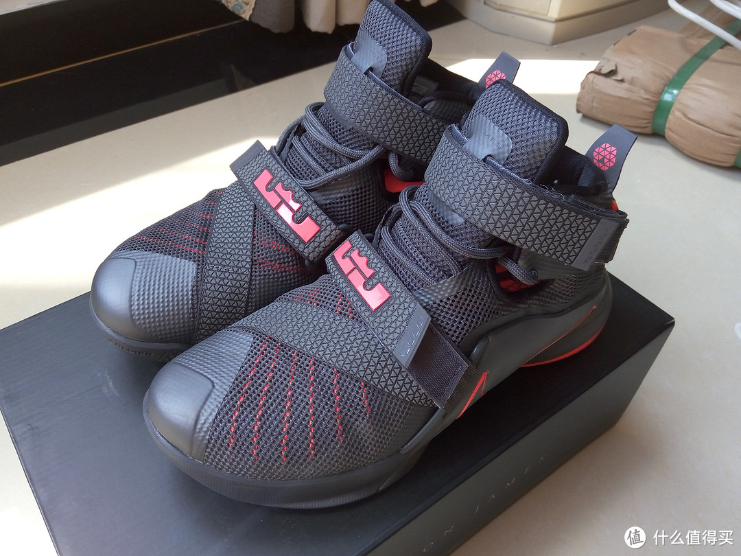 NIKE 耐克 LEBRON SOLDIER IX 詹姆斯士兵9 篮球鞋