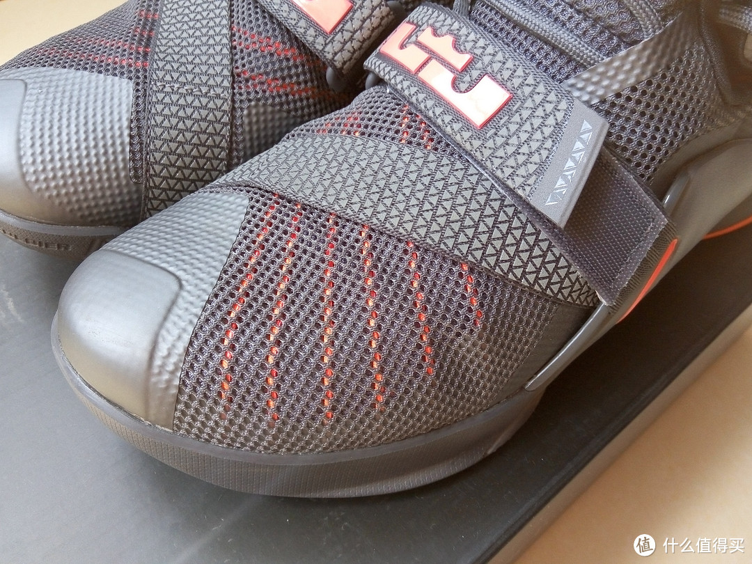 NIKE 耐克 LEBRON SOLDIER IX 詹姆斯士兵9 篮球鞋