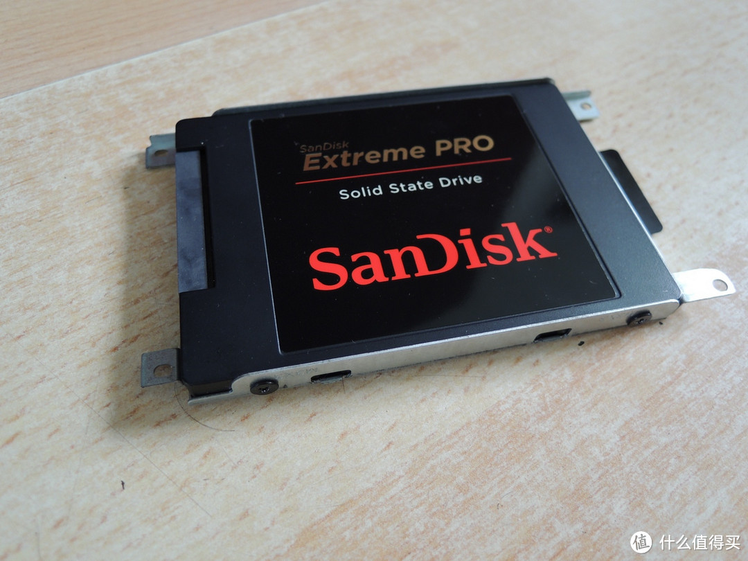 笔记本安装SanDisk 闪迪 Extreme PRO 480GB固态硬盘