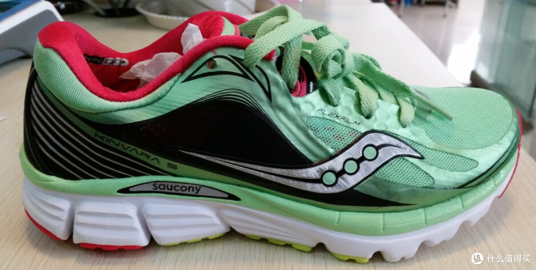 在6PM为姐姐清爽购入Saucony Kinvara 5跑鞋