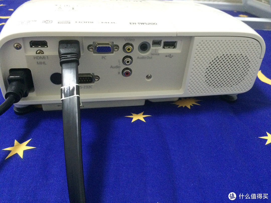 EPSON 爱普生 EH-TW5200 投影机 使用感受附卧室极简安装