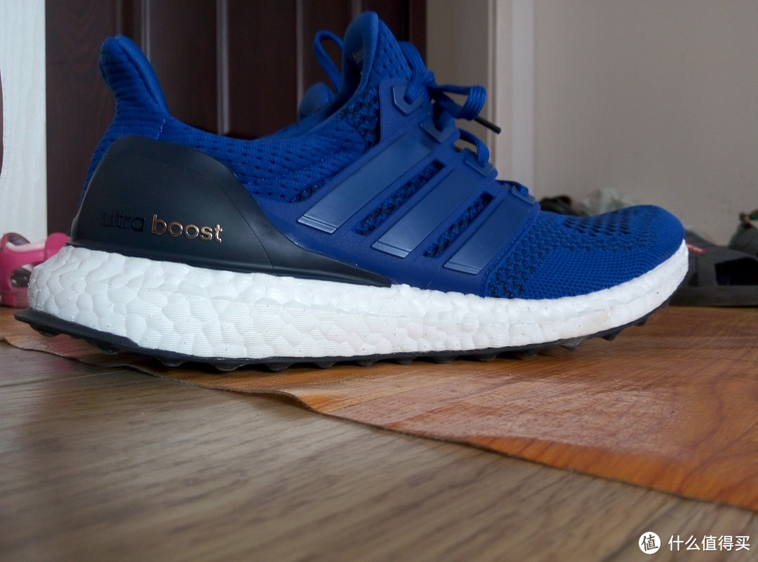 adidas 阿迪达斯 UltraBoost男款跑鞋