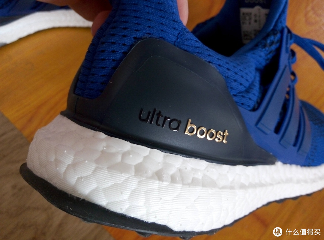 adidas 阿迪达斯 UltraBoost男款跑鞋