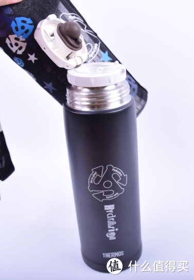 一颗户外的心：THERMOS 膳魔师 FFR-801WF BK-BL 保温杯