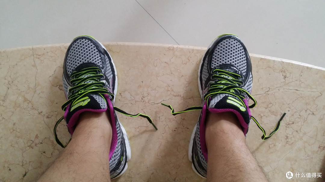 小脚男的第一双专业跑步鞋:asics亚瑟士gt2000 2