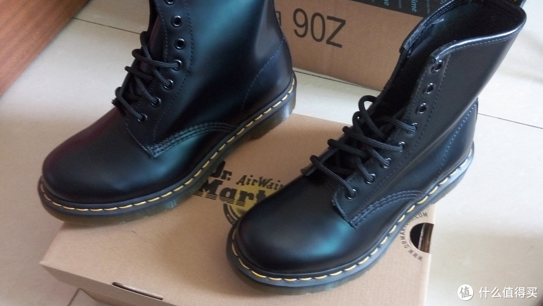 初见，难忘！我的第一双靴子来自 Dr. Martens 1460经典硬皮马丁靴