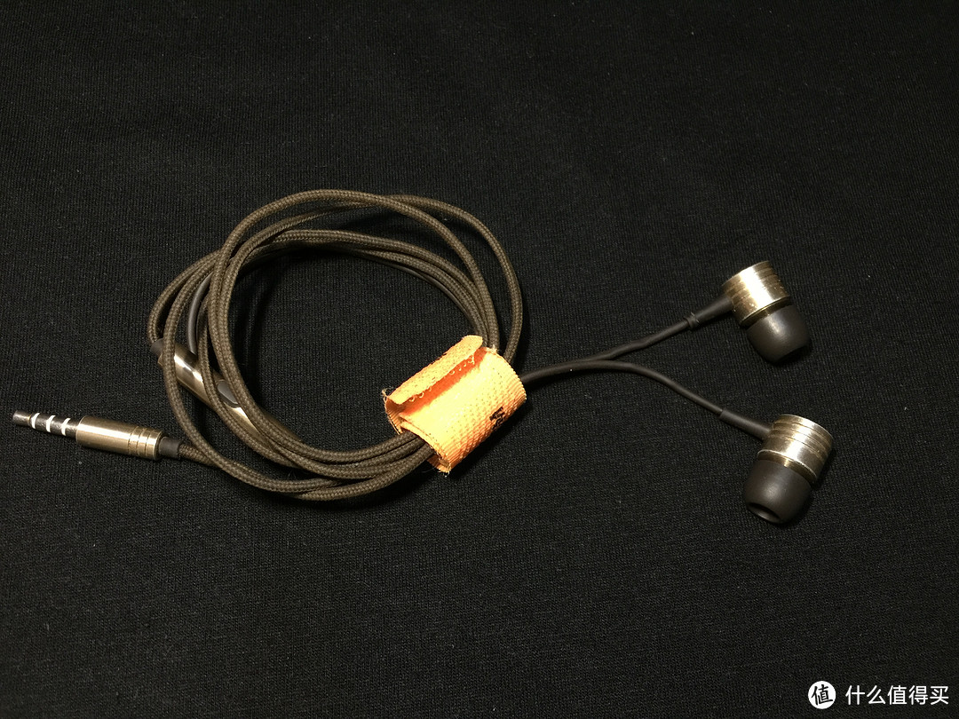 入门耳机晒单体验 — Astrotec 阿思翠 AX35 对比 小米活塞耳机