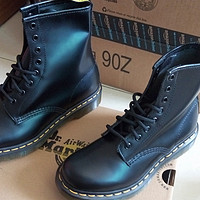 初见，难忘！我的第一双靴子来自 Dr. Martens 1460经典硬皮马丁靴