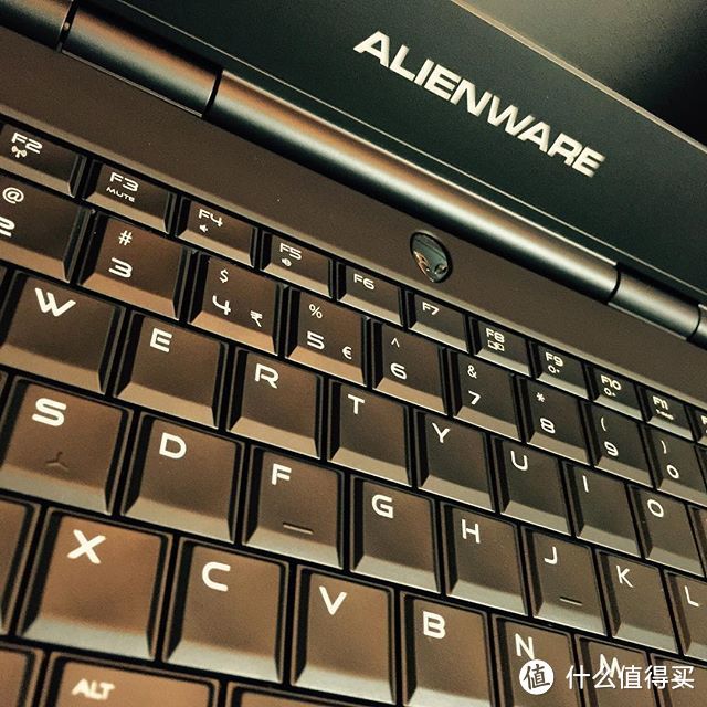 Alienware 15 笔记本电脑使用简测