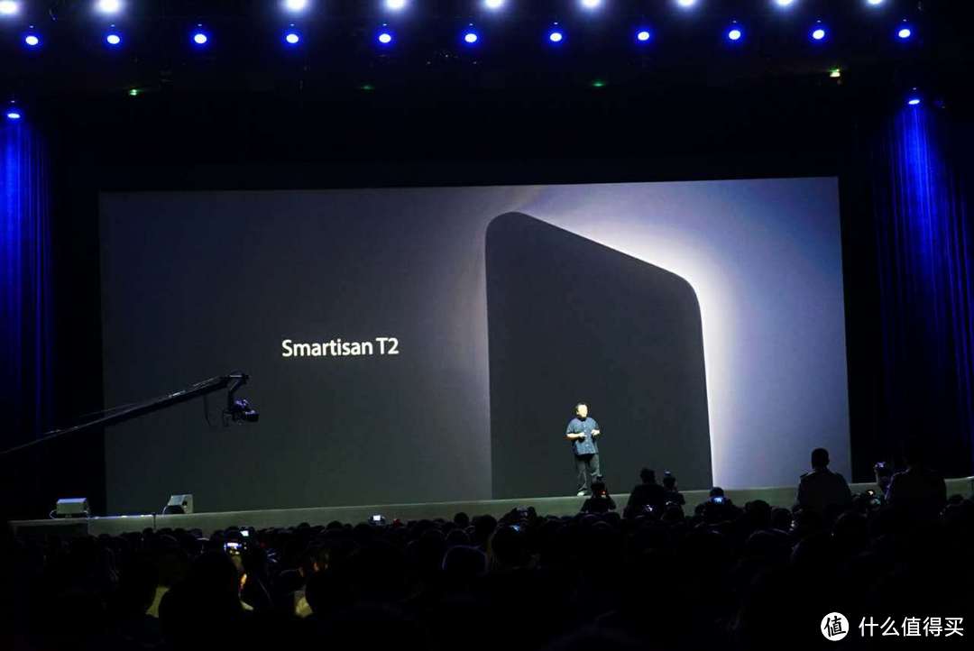 锤子都砸不坏的坚果：Smartisan 锤子科技 正式发布 坚果手机 售价899元起