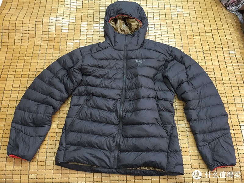 这算拉仇恨么？ 老板，ARC'TERYX 始祖鸟 Thorium AR羽绒服来四件