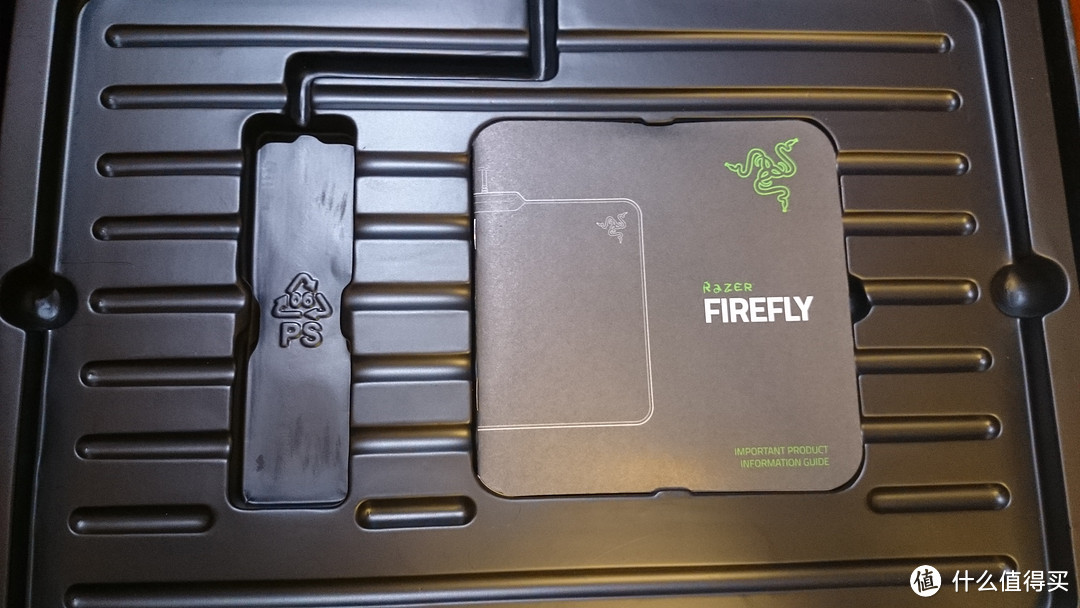 会发光的鼠标垫：Razer 雷蛇 Firefly 烈焰神虫 游戏鼠标垫