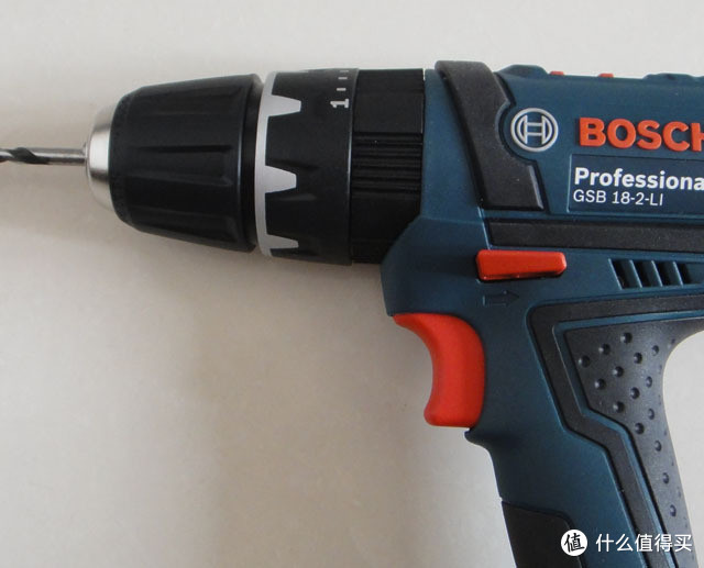拧螺丝、钻孔一机足矣？  BOSCH 博世GSB 18-2-Li冲击钻晒单