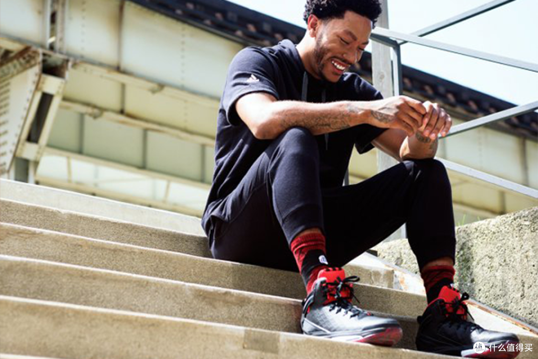 全掌Boost+FITFRAME绑带设计:adidas 阿迪达斯 推出 D Rose 6签名球鞋