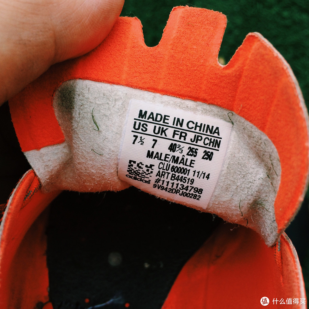 鞋舌上的MADE IN CHINA