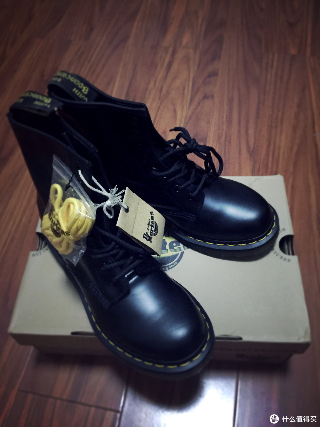 我的新宠：Dr.Martens 1460 Originals Eight eye 经典款马丁靴