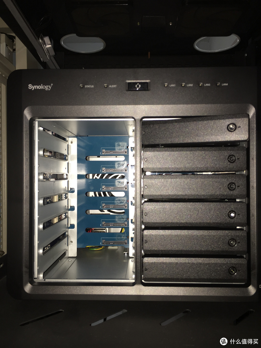 Synology 群晖 DS2415+ NAS网络存储服务器开箱及系统安装