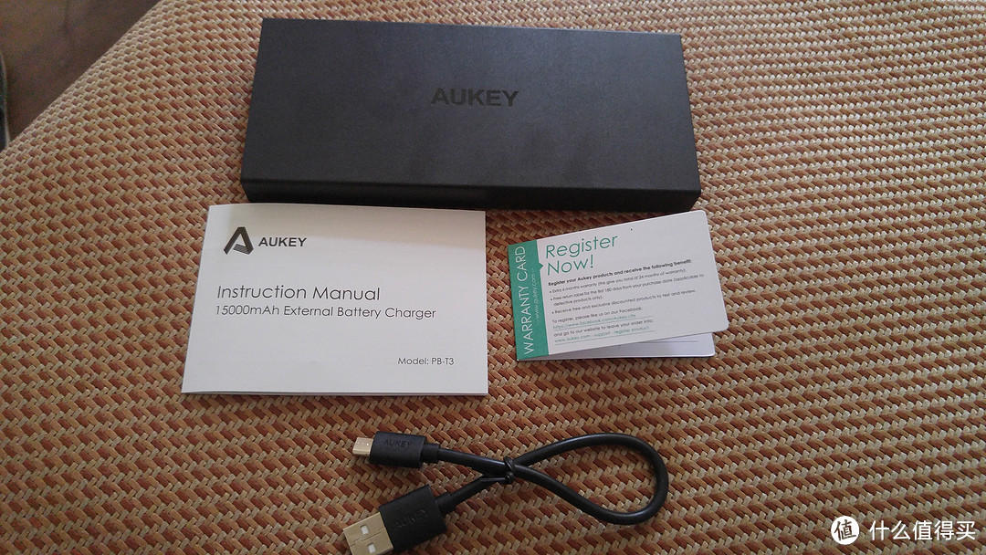 Aukey Quick Charge 2.0 15000mAh移动电源到手简测