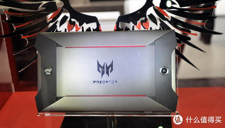 外形酷炫信仰高：acer 宏碁 推出Predator 8 GT-810 游戏平板