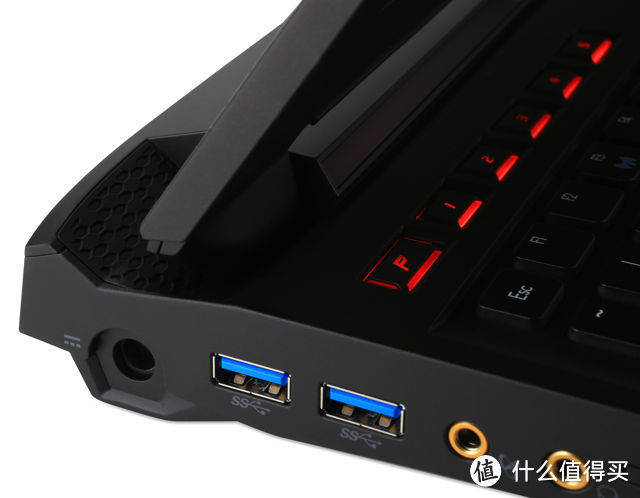 塑造当中的信仰：Acer 宏碁 推出 Predator 15 / 17游戏本