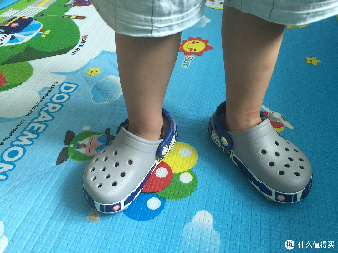 给儿子的小礼物 — 美国入手Crocs 卡骆驰 Star Wars 洞洞鞋&Duet Sport 学步鞋