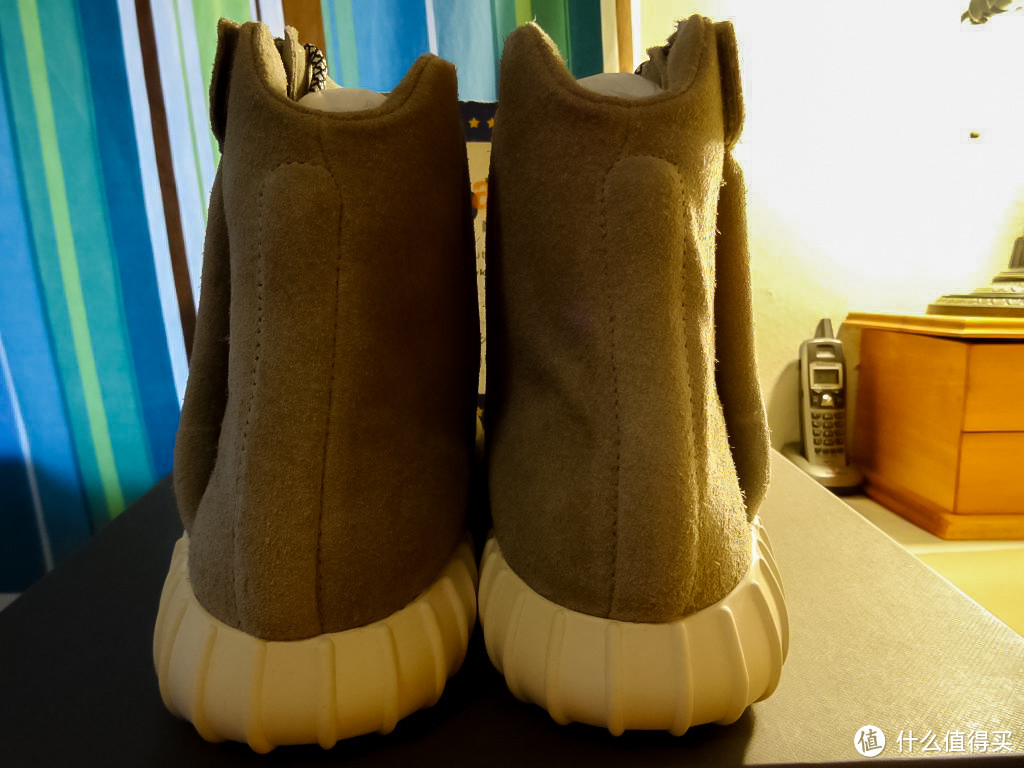 奢侈礼物——Adidas Originals Yeezy 750 Boost潮鞋瞻仰