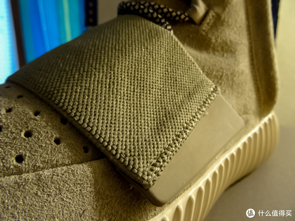 奢侈礼物——Adidas Originals Yeezy 750 Boost潮鞋瞻仰