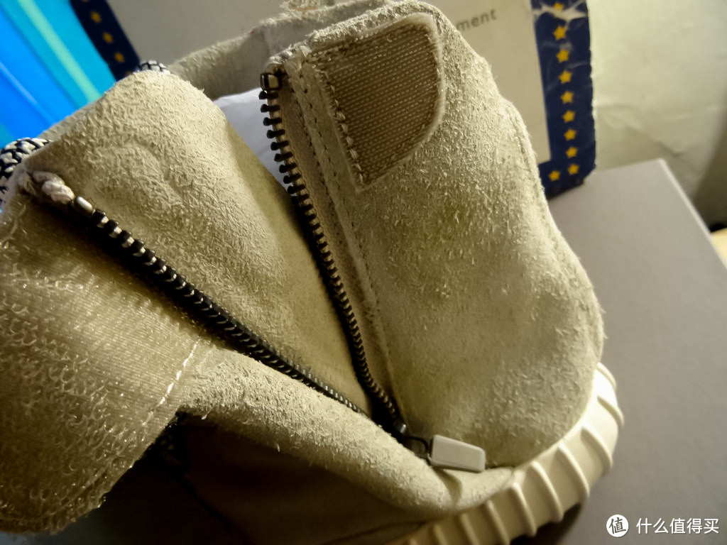 奢侈礼物——Adidas Originals Yeezy 750 Boost潮鞋瞻仰