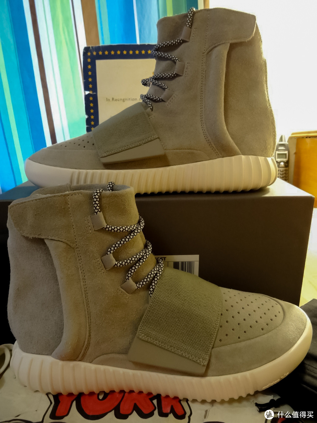 奢侈礼物——Adidas Originals Yeezy 750 Boost潮鞋瞻仰