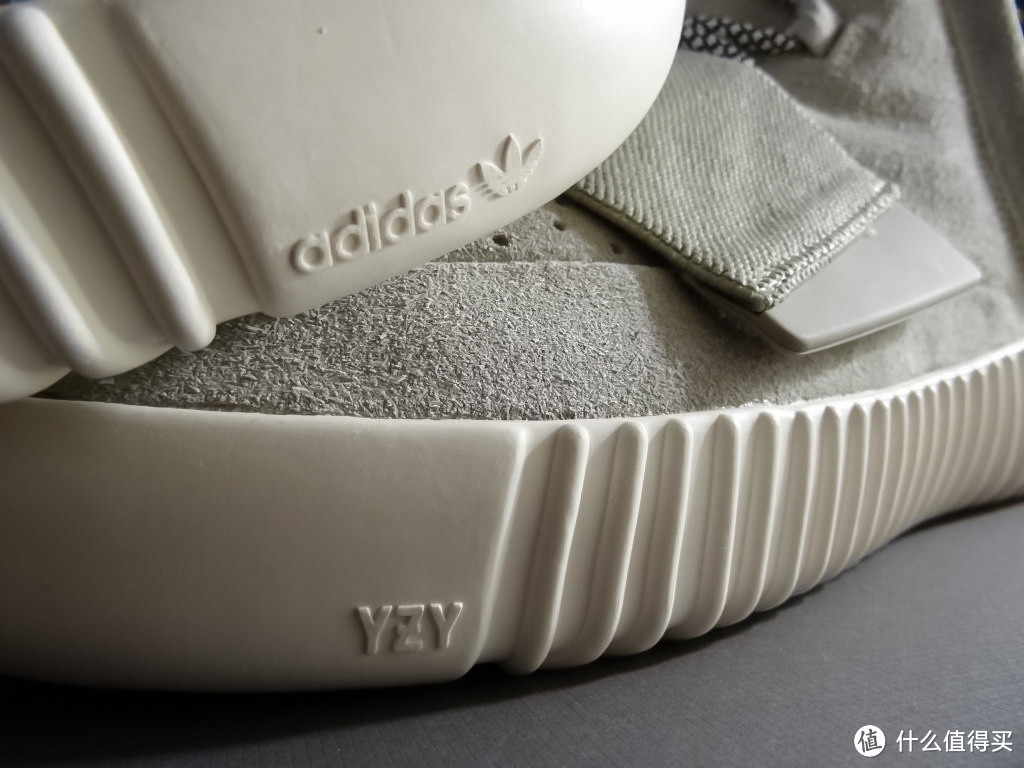 奢侈礼物——Adidas Originals Yeezy 750 Boost潮鞋瞻仰