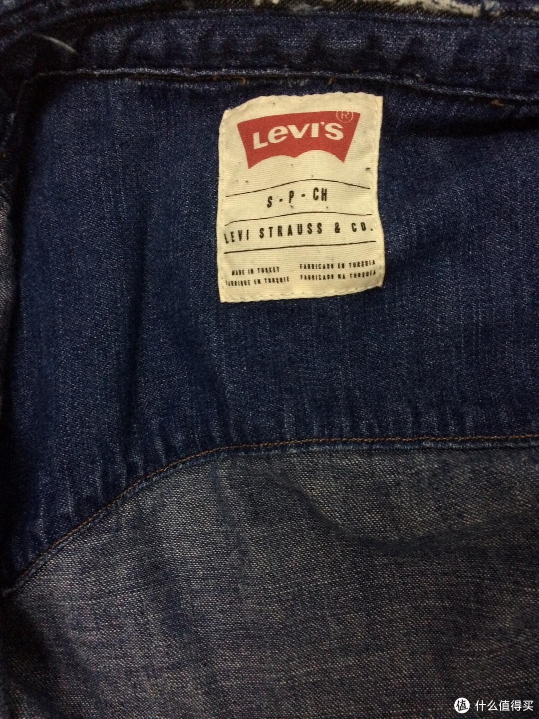 一次成功的尺寸选择 — Levi‘s男款牛仔衬衫