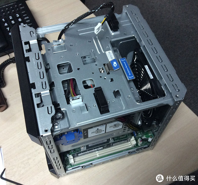 HP 惠普 MicroServer Gen8微型立式服务器 开箱