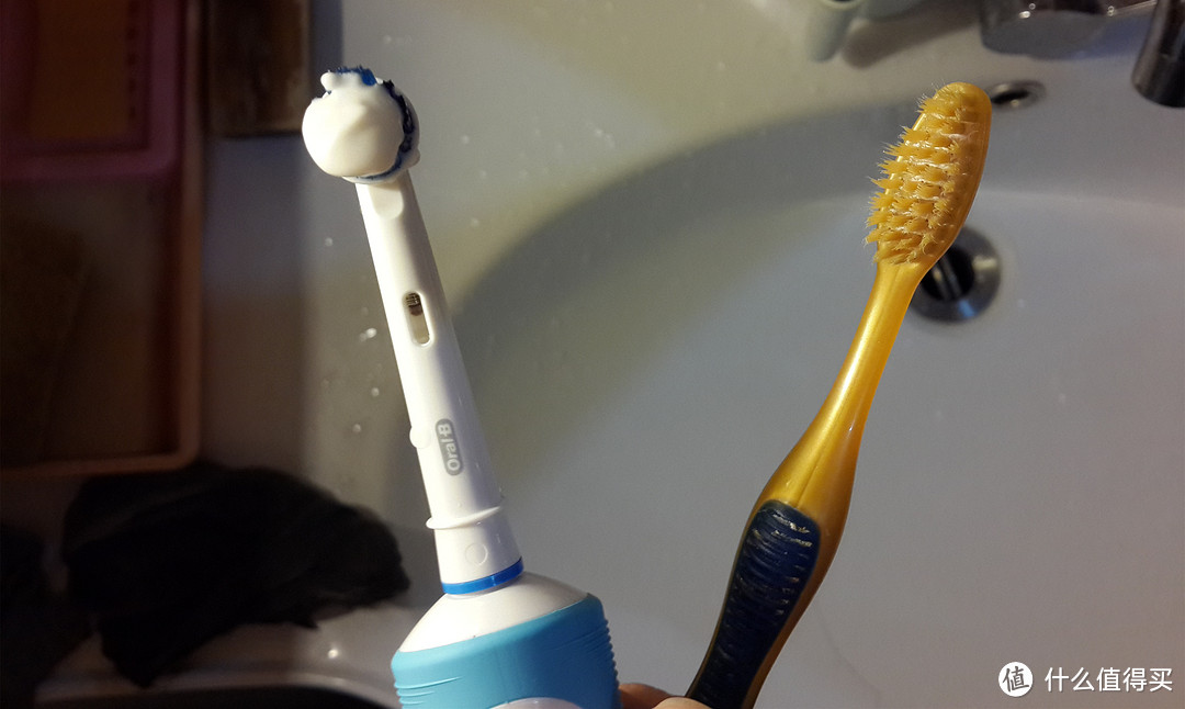 #晒单大赛#有蓝牙更干净？Oral-B 欧乐-B iBrush 5000 电动牙刷 + 7效护龈漱口水 开箱+短测评